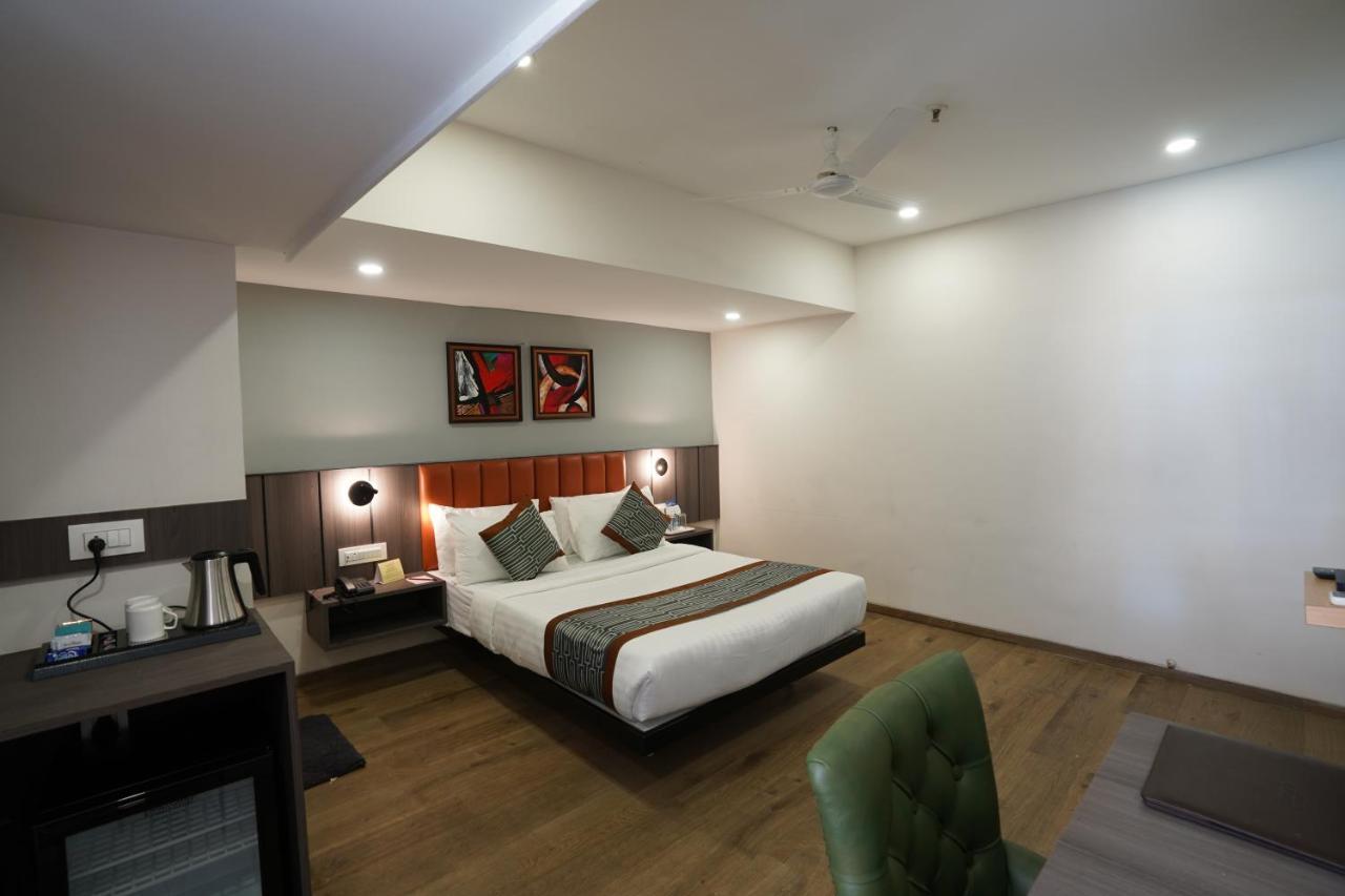 Apex Beacon Hotel, Мумбай Екстериор снимка